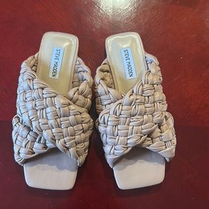 Steve Madden Nude Faux Leather Braided Marina Flat Slides . Square Toe. Size 7.5